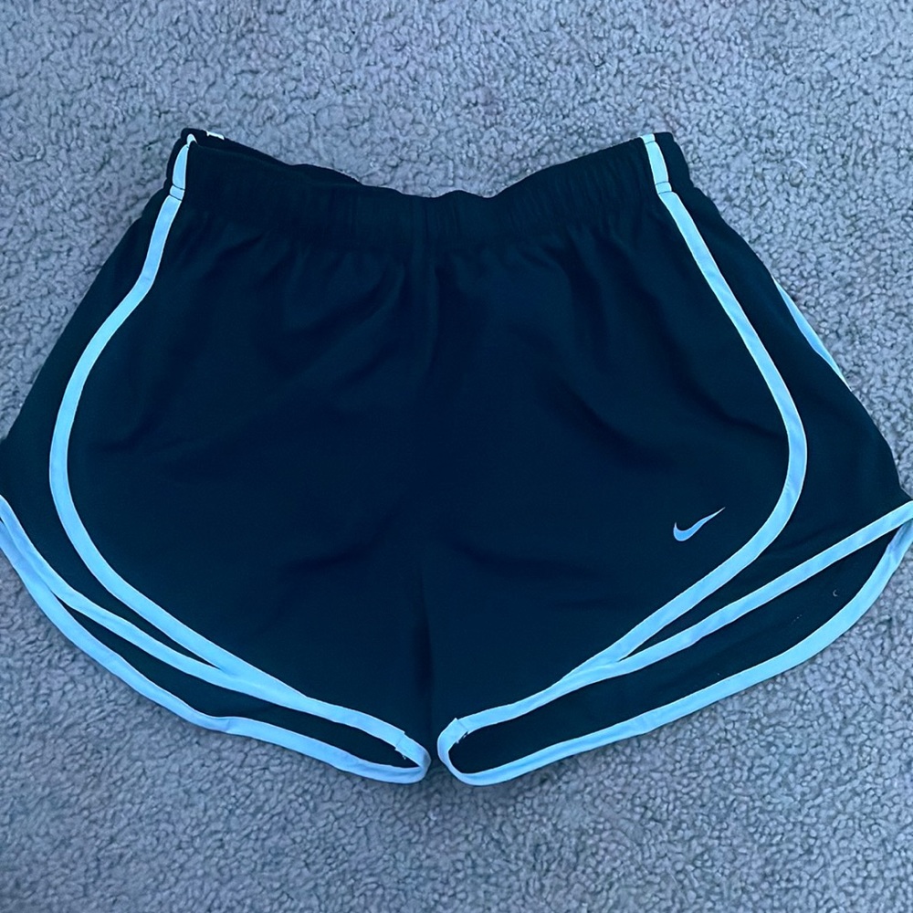 black shorts from nike